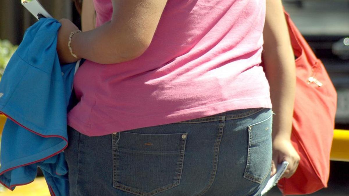 En México, con 126 millones de habitantes, hay más de 62 millones de adultos que viven con sobrepeso u obesidad, junto con los más de 12 millones de niños y adolescentes.