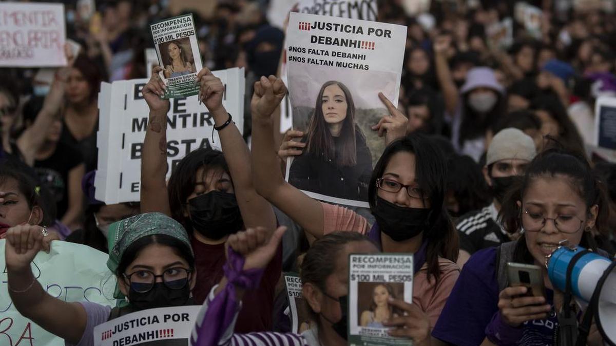 Women march during an April 22 protest in Monterrey. The wave of disappearances and femicides in the northern Mexican state of Nuevo León, which adds more than 20 women disappeared in the year and cases such as that of Debanhi Escobar, a young woman found dead in a motel, shocks México, where more than 10 women a day are killed and trafficking networks prevail.