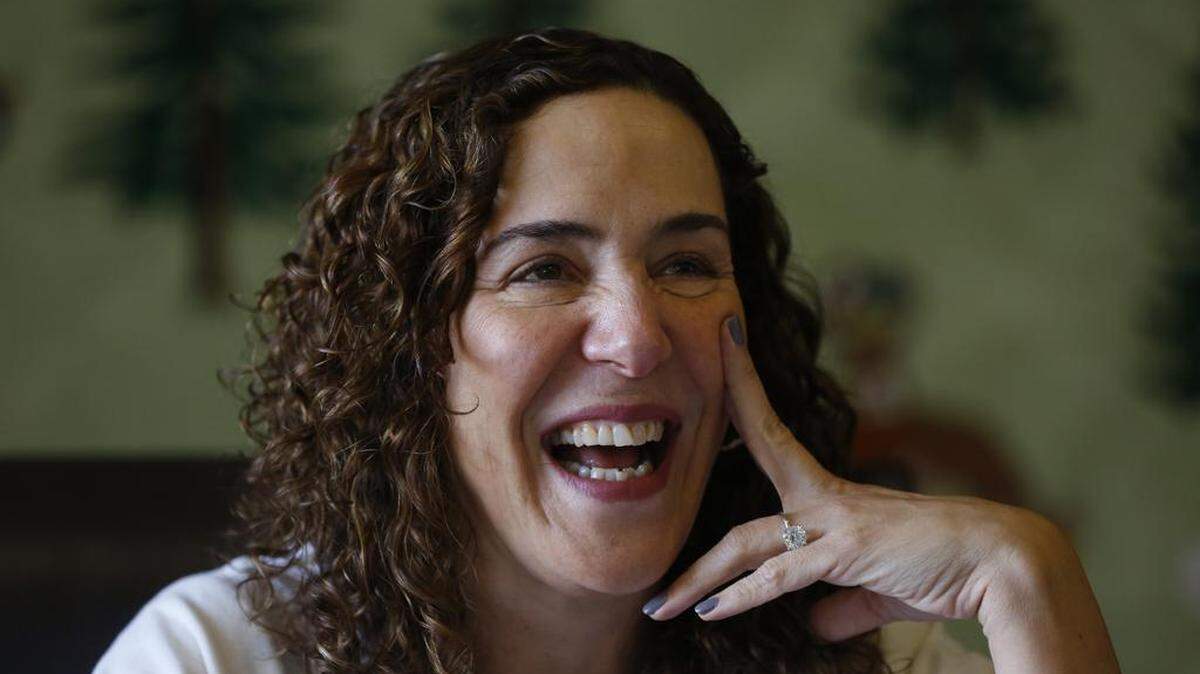 La empresaria mexicana Marisa Lazo habla durante una entrevista en Guadalajara. Las mujeres han roto el techo de cristal en el mundo empresarial en México, aunque falta terminar de tirarlo, dijo Lazo, miembro del programa televisión Shark Tank