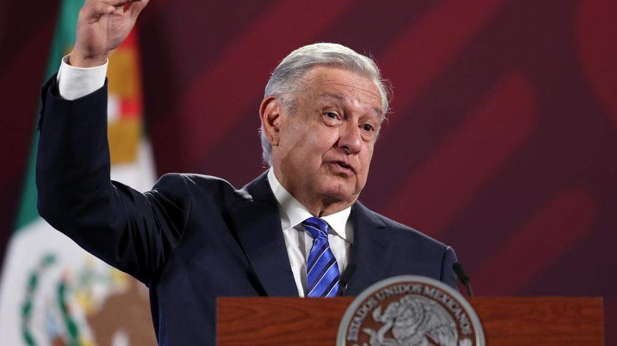 El presidente de México, Andrés Manuel López Obrador, confirmó este lunes que la empresa de autos eléctricos Tesla instalará una planta en el país, pero avisó que hablará con su directivo, el magnate estadounidense Elon Musk, para definir su ubicación exacta.