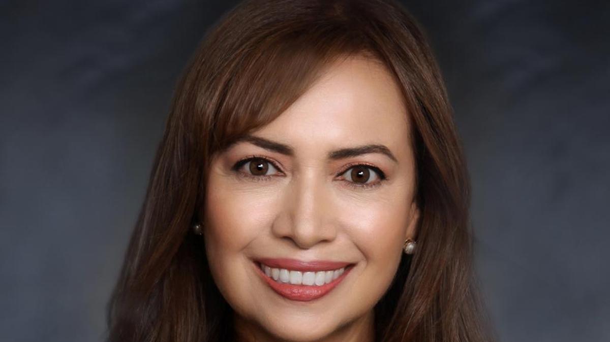 Fotografía cedida por el distrito Sur de California de las Cortes de EEUU donde aparece la jurista Ruth Bermúdez Montenegro, que fue confirmada este martes por el Senado de Estados Unidos para ocupar un puesto en el Tribunal de Distrito de Estados Unidos para el Sur de California.