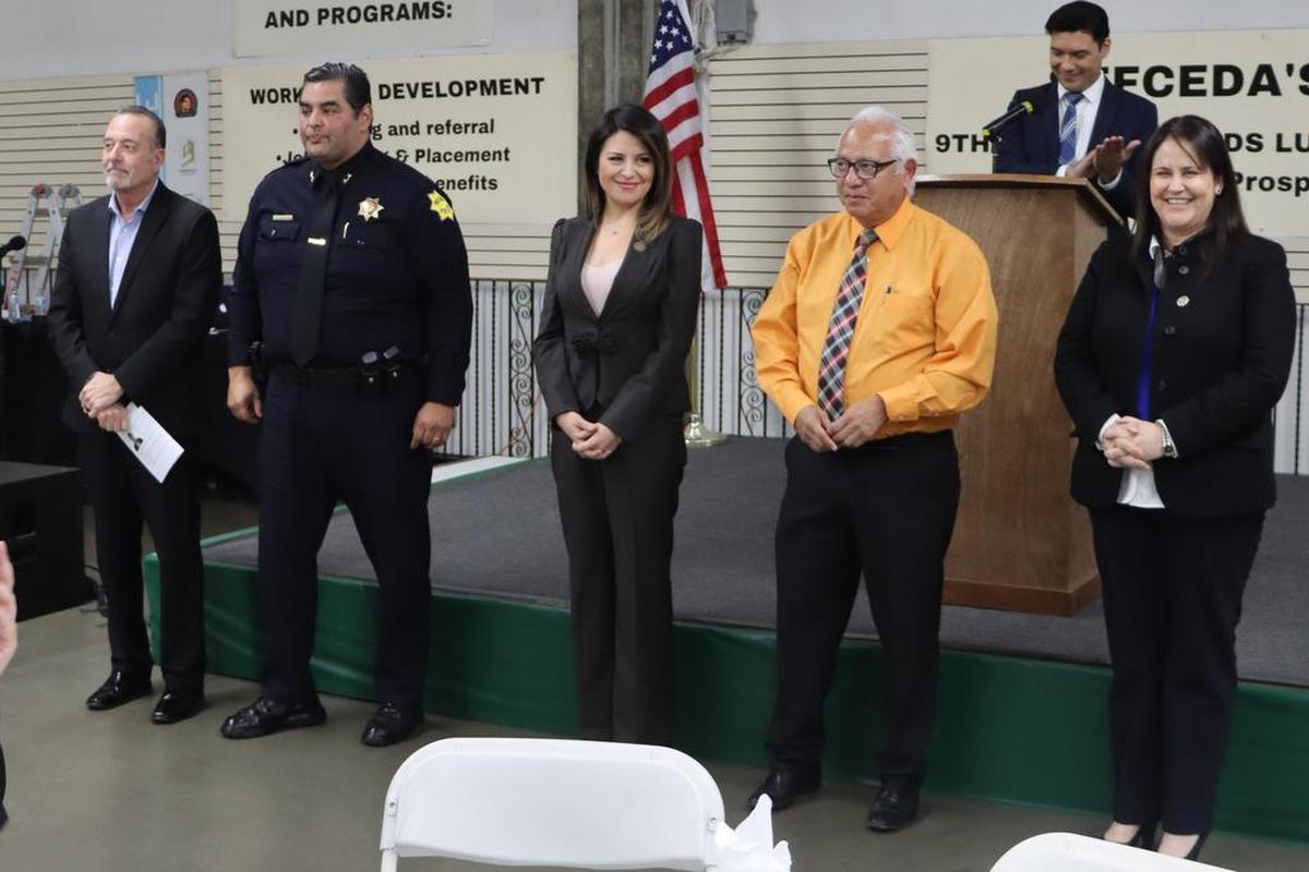 Retiring Fresno County Superintendent of Schools Jim Yovino, Fresno’s deputy police chief Mark Salazar, news anchor Graciela Moreno, Vida en el Valle’s editor Juan Esparza Loera and U.S. District Court for the Eastern District of California judge Ana de Alba were the five “trailblazers” honored Wednesday by the Southeast Fresno Community Economic Development Association (SEFCEDA).